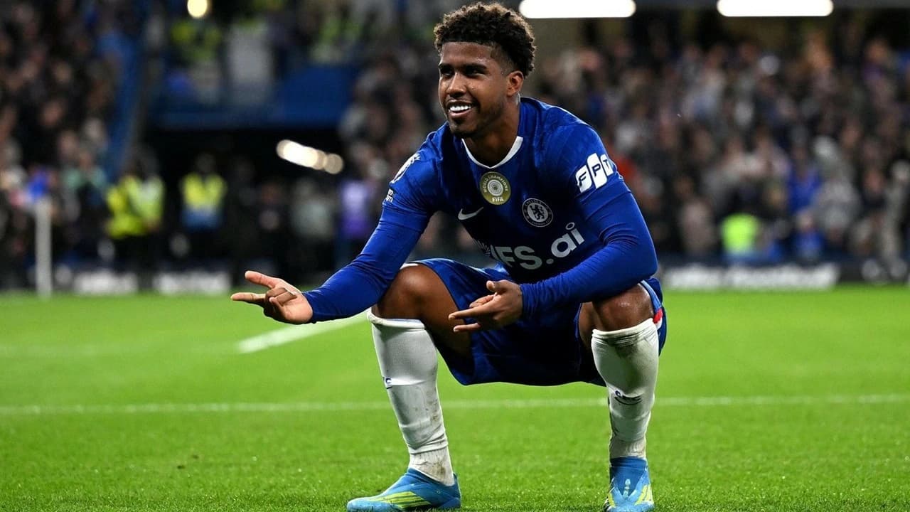 Man Utd chiêu mộ Andrey Santos từ Chelsea giá 50 triệu bảng