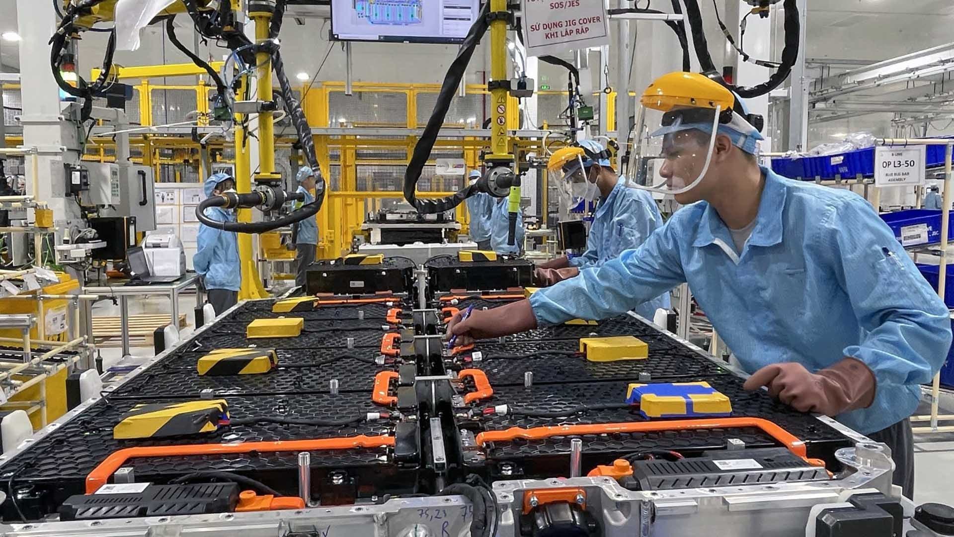 Kinh tế Việt Nam 6 tháng đầu năm 2026: Mục tiêu GDP tăng 10%